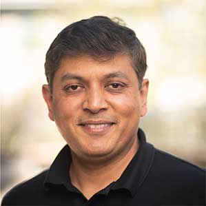 Portrait of Saikat Dey